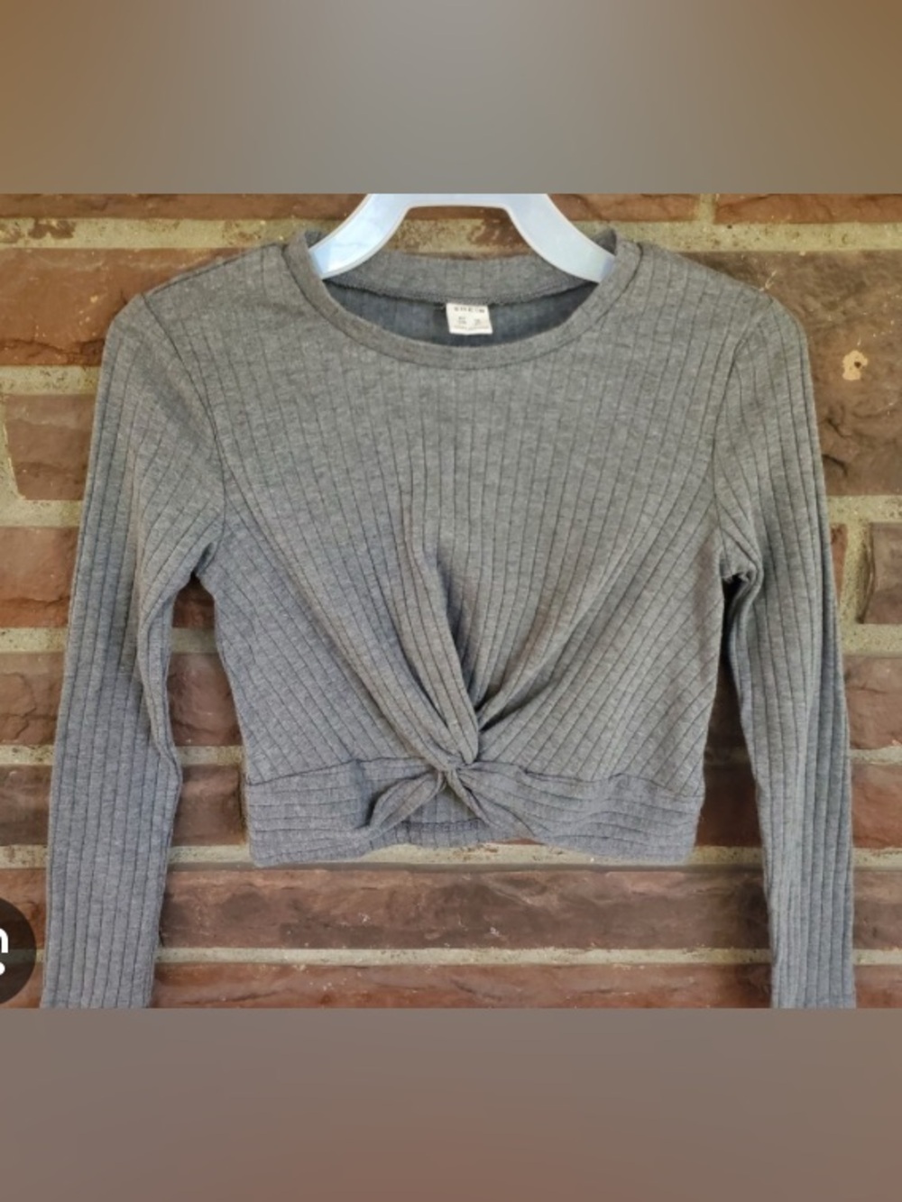 SHEIN Gray Ribbed Long Sleeve Twist Front Crop Top